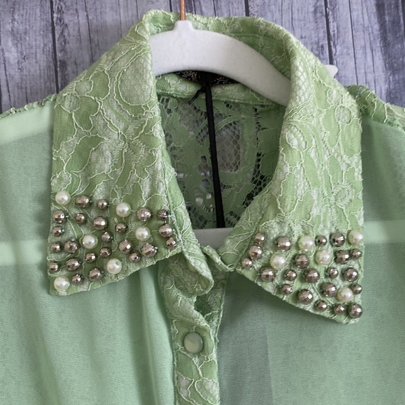 🌷💐💚 Gorgeous mint Back lace low high mint colour short sleeve blouse 💚😍💐 - Picture 2 of 6